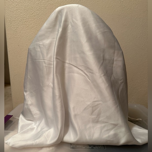 Michael Kors BNWOT Mercer Tote Optical White NEW - Picture 4 of 8